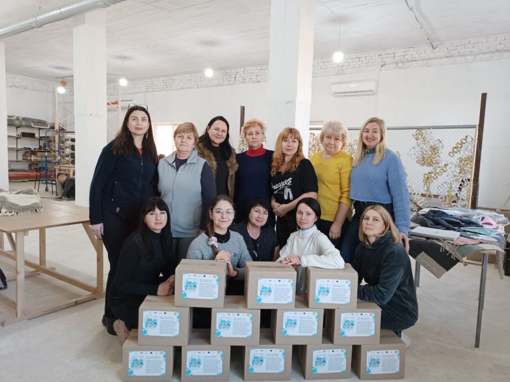 Понад 4 000 жінок у п’яти регіонах України отримали гігієнічні набори