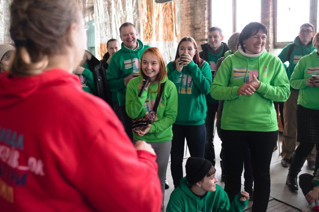 Сто українських митців приїхали до Франківська